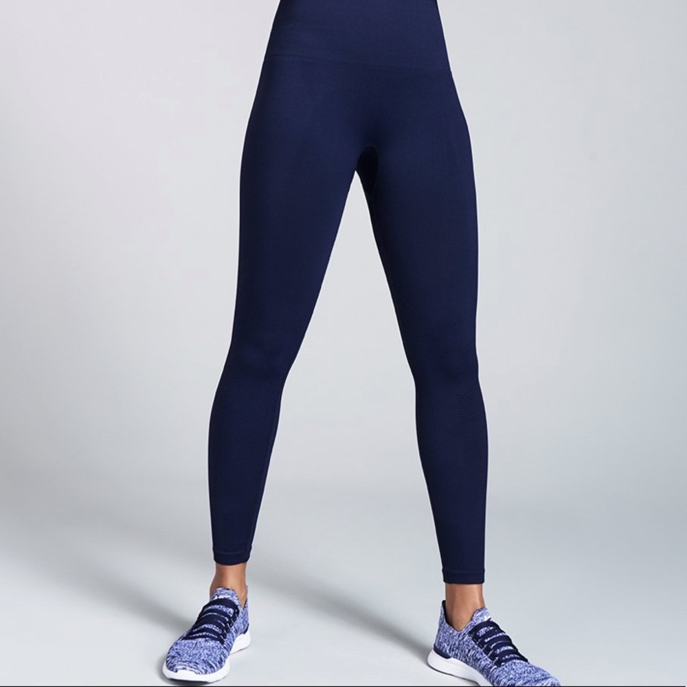 LNDR blackout spotless leggings